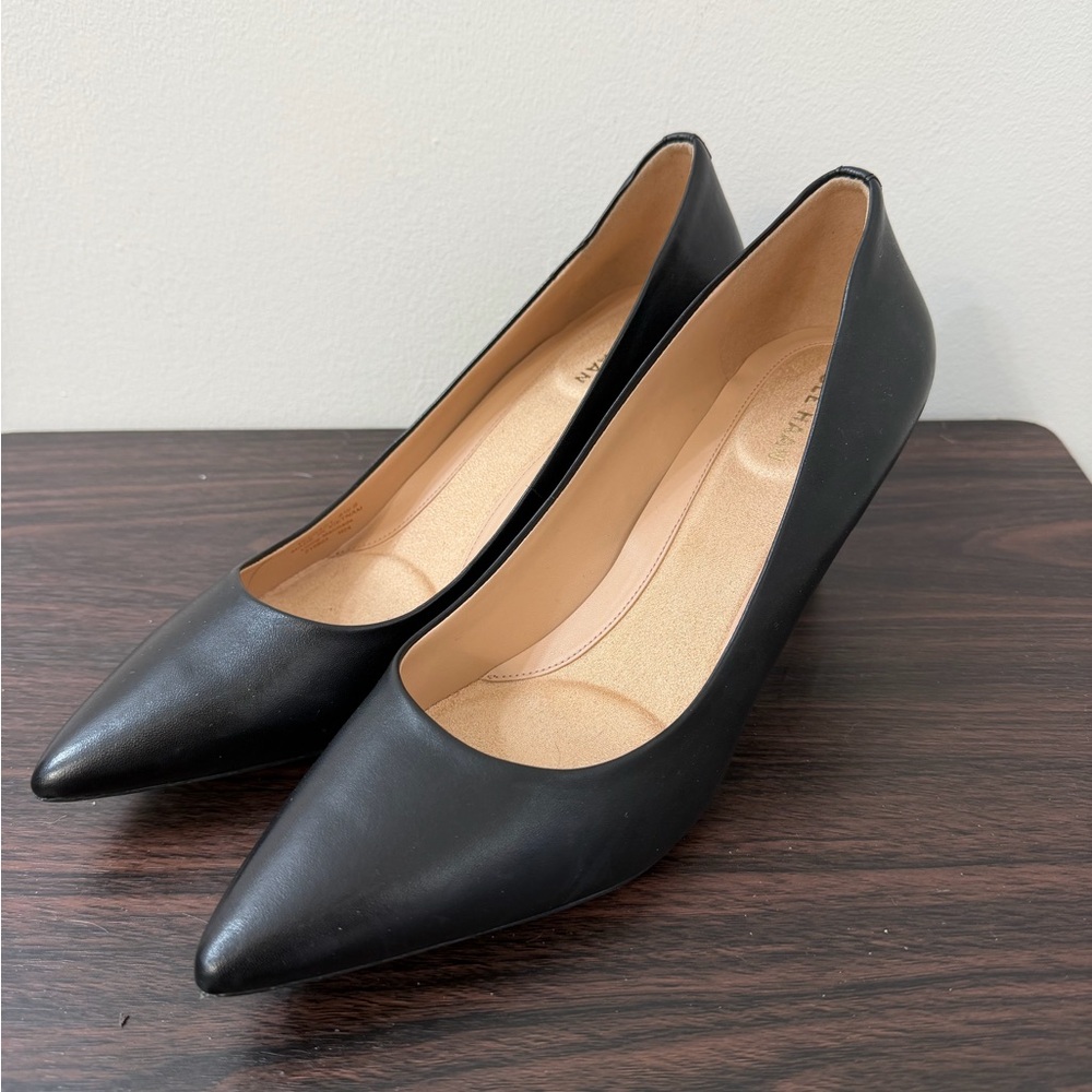 Cole Haan Black Leather Pointed Toe Pumps Size 8.5 Classic Mid Heel LIKE NEW